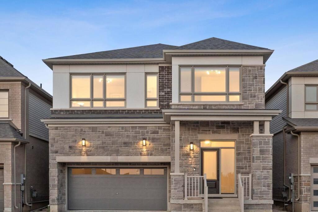 Barrie Luxe, Pool Table 6 Bedroom 6 Ba Custom Design A+ Location Εξωτερικό φωτογραφία